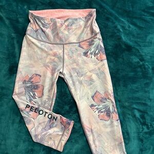 Peloton Capri, size Large